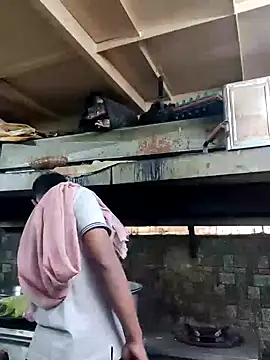 Snapshot of rayhan085 chatting on 2, 1, 2025 rayhan085 online show from 2, 1, 2025