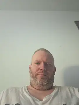 ShyBoy1982 online show from 2, 3, 2026