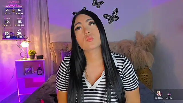 Sarahballiston  online show from 27, 11, 2025