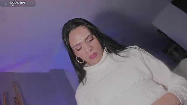 danna v online show from 2, 3, 2025