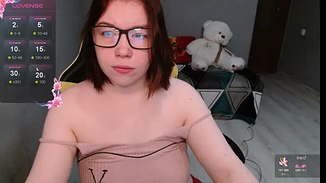 Snapshot of Emily_Amorre chatting on 23, 9, 2025 Emily Amorre online show from 23, 9, 2025