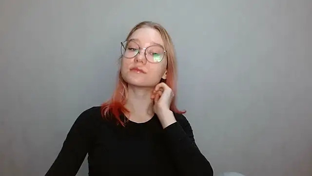 Snapshot of cindi_hot chatting on 15, 12, 2024 cindi hot online show from 15, 12, 2024