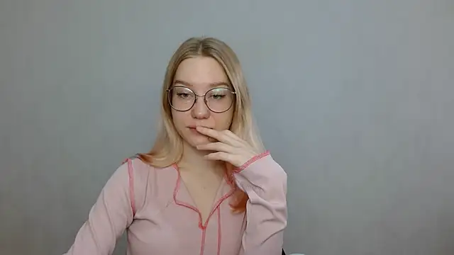 Snapshot of cindi_hot chatting on 19, 1, 2025 cindi hot online show from 19, 1, 2025