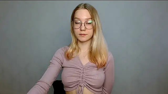 Snapshot of cindi_hot chatting on 21, 2, 2025 cindi hot online show from 21, 2, 2025