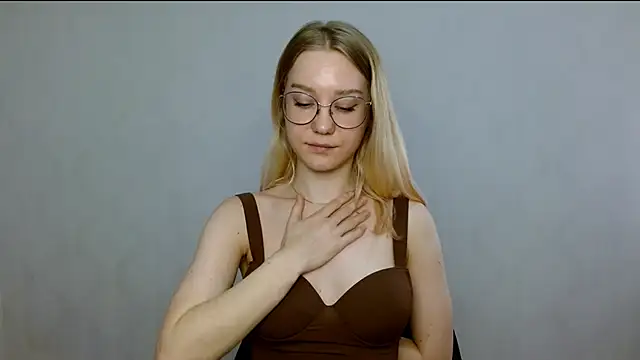 Snapshot of cindi_hot chatting on 26, 2, 2025 cindi hot online show from 26, 2, 2025