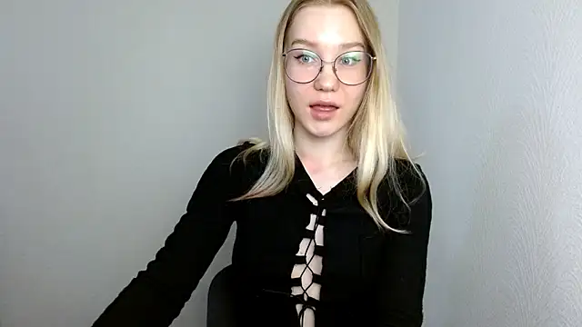 Snapshot of cindi_hot chatting on 14, 3, 2025 cindi hot online show from 14, 3, 2025