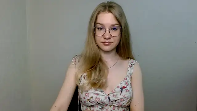 Snapshot of cindi_hot chatting on 9, 6, 2026 cindi hot online show from 9, 6, 2026