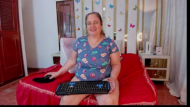 Snapshot of AnyelaGitanaMature chatting on 3, 2, 2026 AnyelaGitanaMature online show from 3, 2, 2026