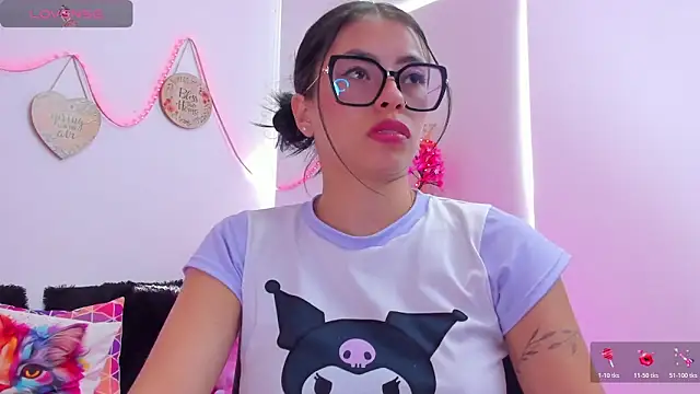 EmillySanders online show from 1, 12, 2025