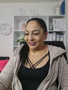 Gina Myers online show from 25, 6, 2026