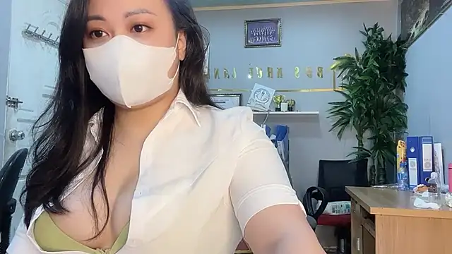 Snapshot of Bamboo_Swetie chatting on 2, 12, 2024 Bamboo Swetie online show from 2, 12, 2024