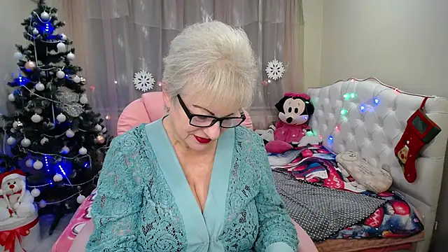 KayleSmoll online show from 7, 1, 2025