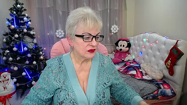 KayleSmoll online show from 8, 1, 2025