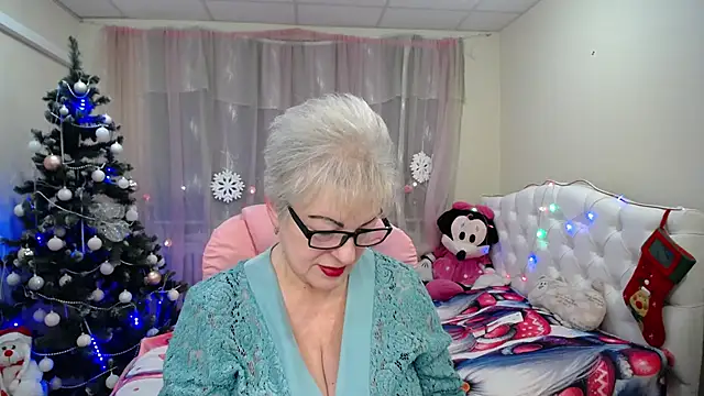 KayleSmoll online show from 8, 1, 2025