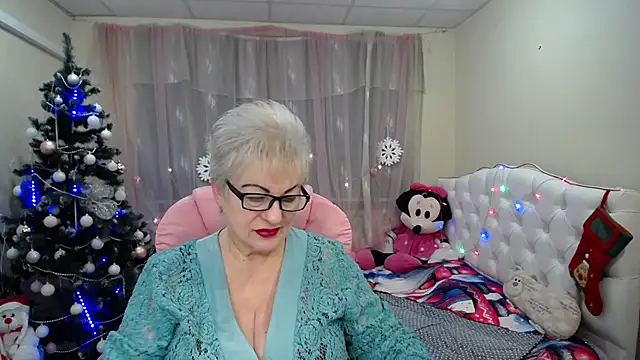 KayleSmoll online show from 8, 1, 2025