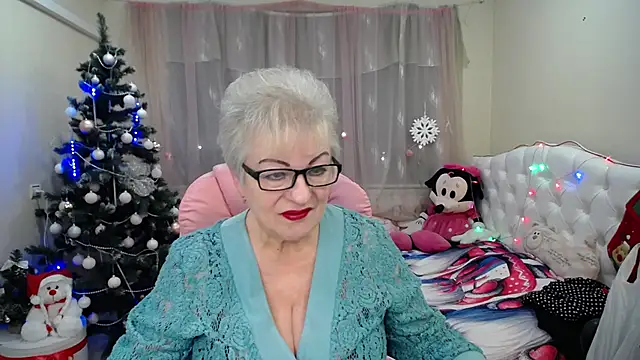 KayleSmoll online show from 11, 1, 2025