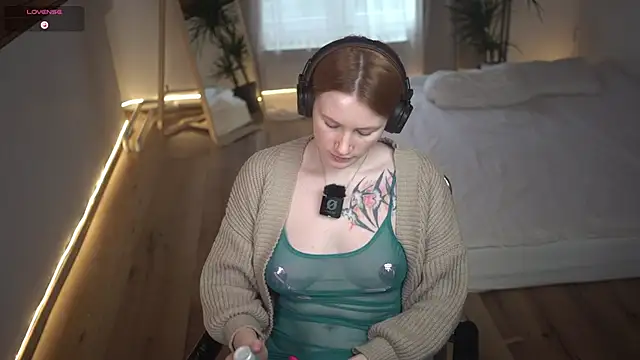 Snapshot of AkaneiroDemon chatting on 23, 1, 2025 AkaneiroDemon online show from 23, 1, 2025