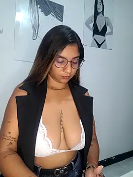 Sofythom1 online show from 1, 10, 2025