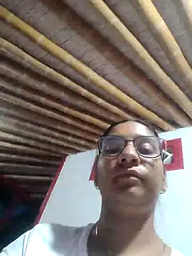 Sofythom1 online show from 7, 10, 2025