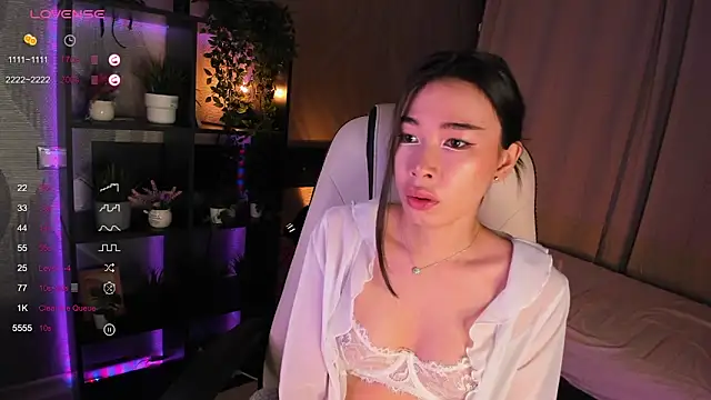 sensualily online show from 4, 10, 2025