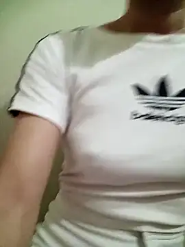 Snapshot of YunLem chatting on 17, 2, 2025 YunLem online show from 17, 2, 2025