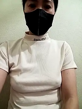 Snapshot of YunLem chatting on 17, 2, 2025 YunLem online show from 17, 2, 2025