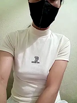 Snapshot of YunLem chatting on 18, 2, 2025 YunLem online show from 18, 2, 2025