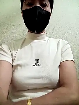 Snapshot of YunLem chatting on 19, 2, 2025 YunLem online show from 19, 2, 2025