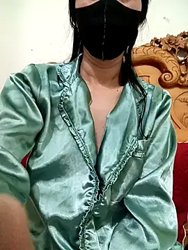 Snapshot of YunLem chatting on 25, 2, 2025 YunLem online show from 25, 2, 2025