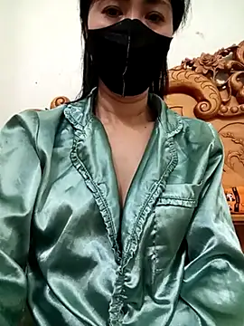 Snapshot of YunLem chatting on 26, 2, 2025 YunLem online show from 26, 2, 2025