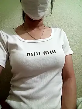 Snapshot of YunLem chatting on 6, 3, 2025 YunLem online show from 6, 3, 2025