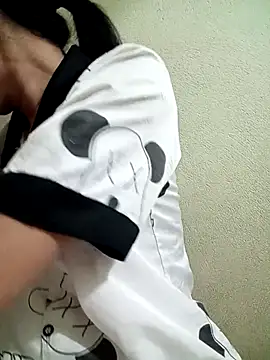 Snapshot of YunLem chatting on 9, 3, 2025 YunLem online show from 9, 3, 2025