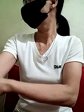 Snapshot of YunLem chatting on 18, 3, 2025 YunLem online show from 18, 3, 2025