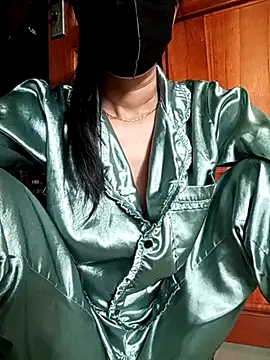 Snapshot of YunLem chatting on 21, 3, 2025 YunLem online show from 21, 3, 2025