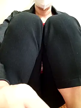 Snapshot of YunLem chatting on 3, 11, 2025 YunLem online show from 3, 11, 2025