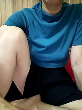 Snapshot of YunLem chatting on 11, 11, 2025 YunLem online show from 11, 11, 2025