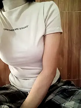 Snapshot of YunLem chatting on 3, 12, 2025 YunLem online show from 3, 12, 2025