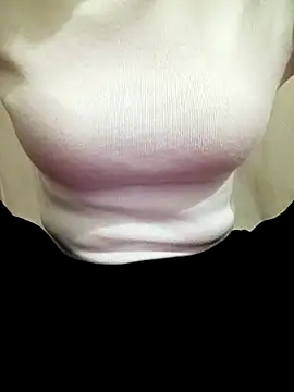 Snapshot of YunLem chatting on 17, 12, 2025 YunLem online show from 17, 12, 2025