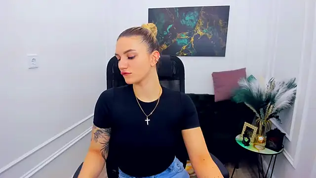 SelenaeMoore online show from 22, 2, 2026