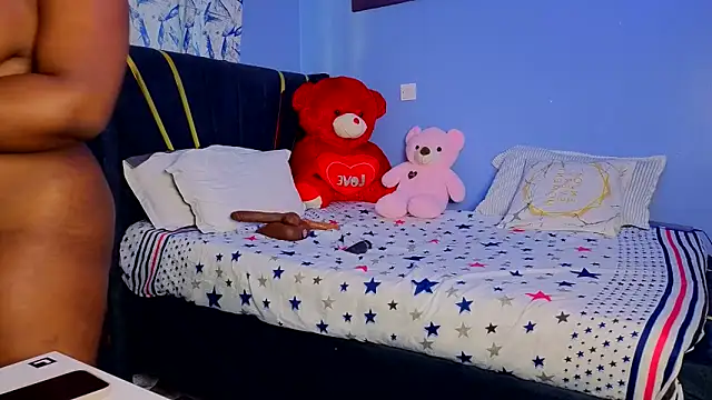 Cherriikenzie online show from 13, 3, 2026