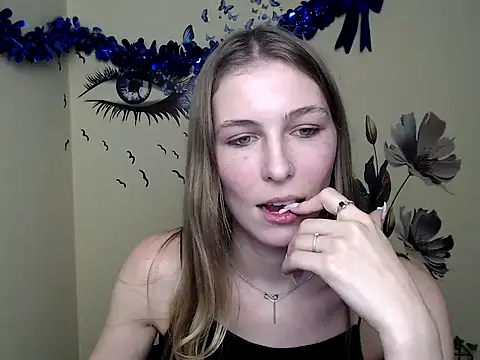 StrangerGi online show from 30, 1, 2025