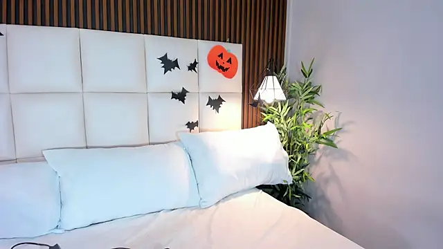 CailynBrowm online show from 28, 10, 2025