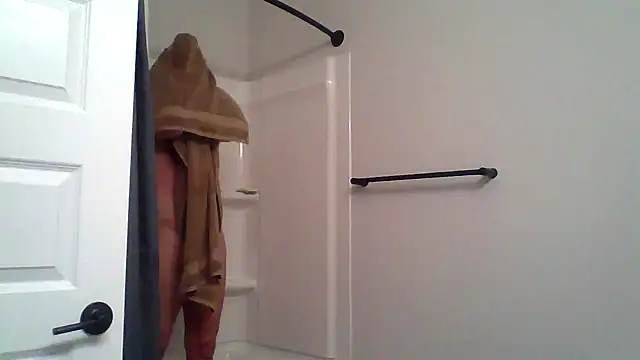 Snapshot of Goldenbear3111 chatting on 4, 3, 2026 Goldenbear3111 online show from 4, 3, 2026