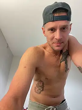 Snapshot of Camcam21 chatting on 6, 11, 2025 Camcam21 online show from 6, 11, 2025