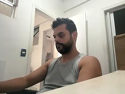 HornyBeachBoyBR online show from 28, 4, 2026