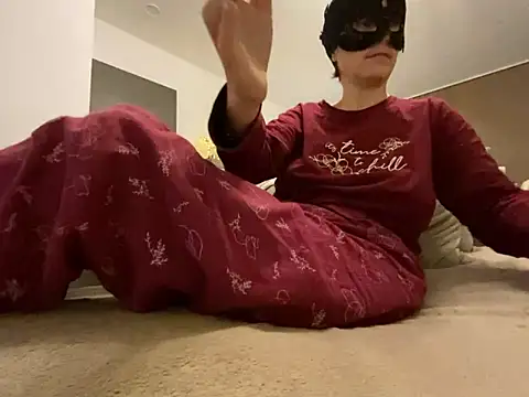 Marilou1983 online show from 7, 1, 2025