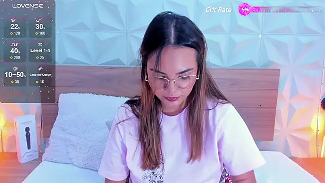 Stacey white  online show from 13, 3, 2025