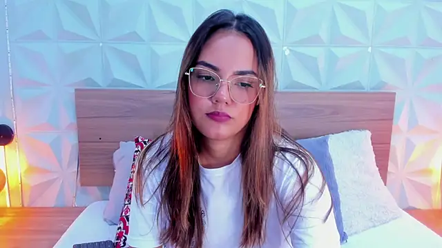 Stacey white  online show from 18, 3, 2025