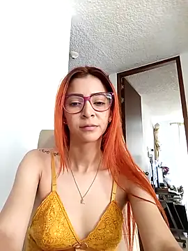 Snapshot of Amaranta_e chatting on 18, 2, 2025 Amaranta e online show from 18, 2, 2025