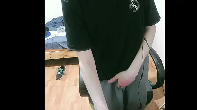 Snapshot of Twink_martinboy chatting on 26, 12, 2024 Twink martinboy online show from 26, 12, 2024